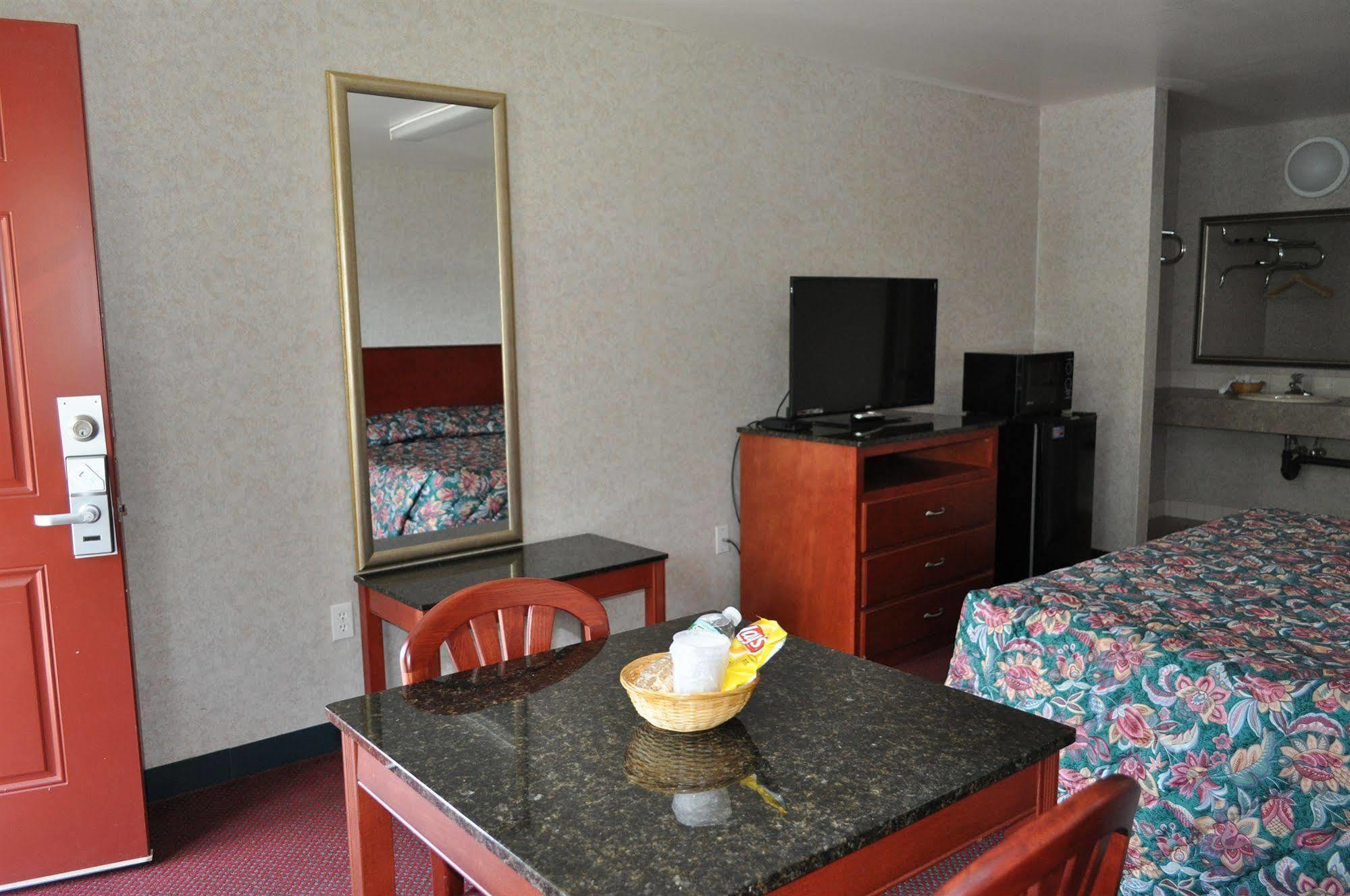 Atrium Inn & Suites Galloway Exterior photo