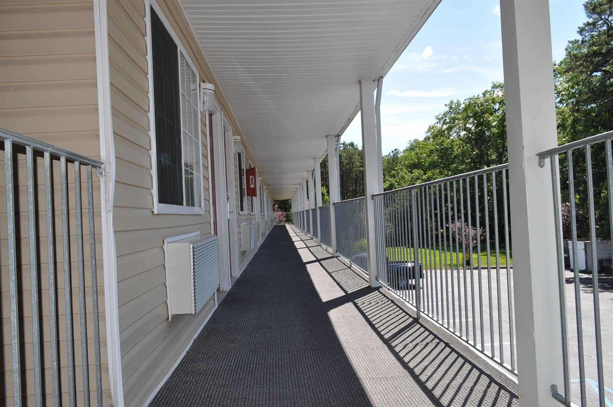 Atrium Inn & Suites Galloway Exterior photo